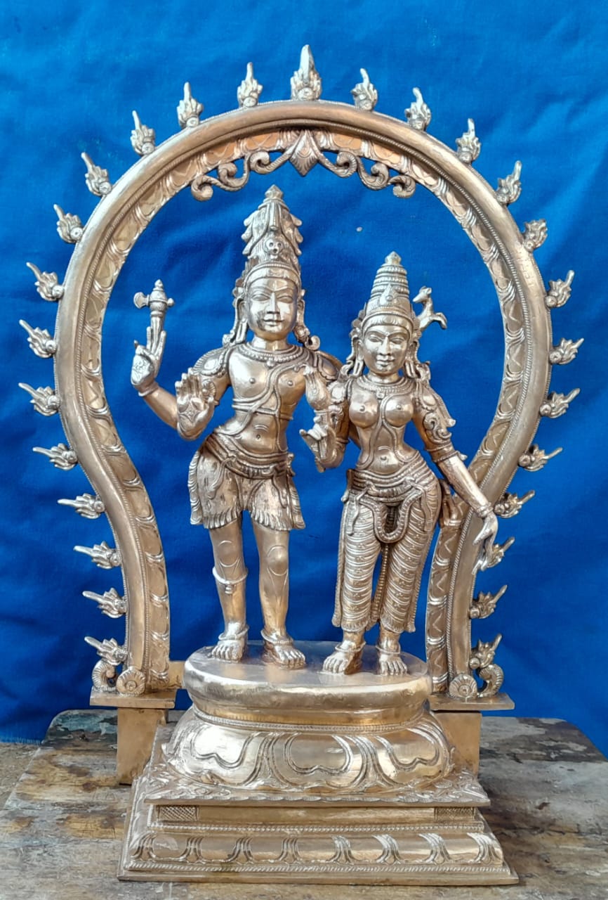 bronze sculpture in kasthuri art gallery